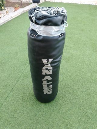 Saco boxeo y guantes