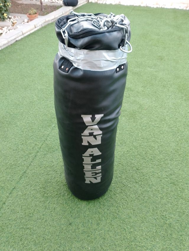 Saco boxeo y guantes