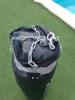 Saco boxeo y guantes