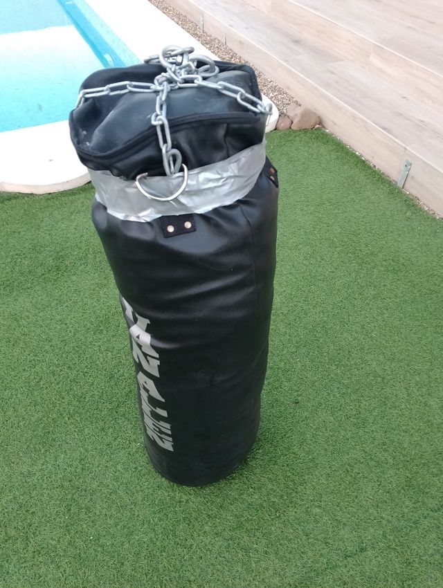 Saco boxeo y guantes