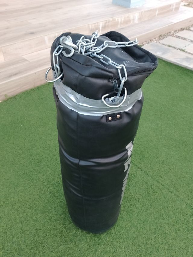 Saco boxeo y guantes