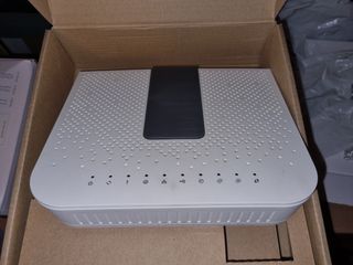 Router y fibra vodafone SERCOMM