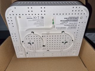 Router y fibra vodafone SERCOMM