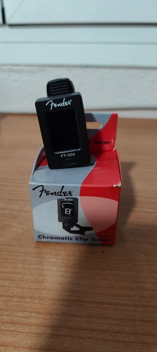Afinador para guitarra Fender modelo  FT-004