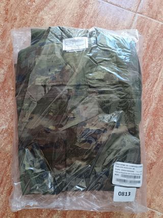 Traje militar