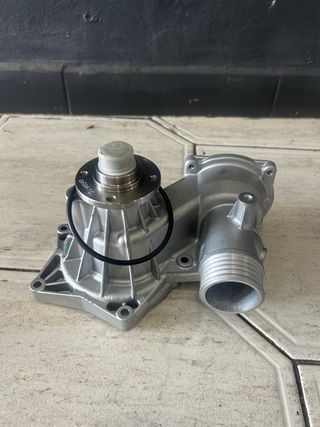 Bomba Agua Termostato BMW E34 E38