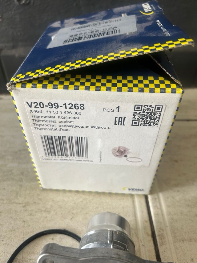 Bomba Agua Termostato BMW E34 E38