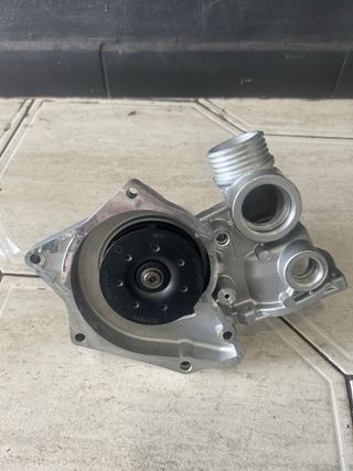 Bomba Agua Termostato BMW E34 E38