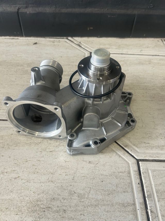 Bomba Agua Termostato BMW E34 E38