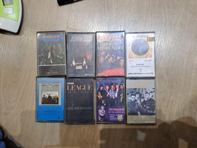 8 cintas casete pop internacional