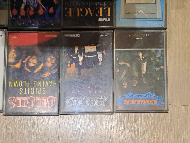 8 cintas casete pop internacional