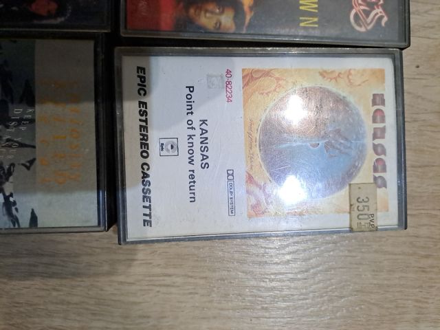 8 cintas casete pop internacional