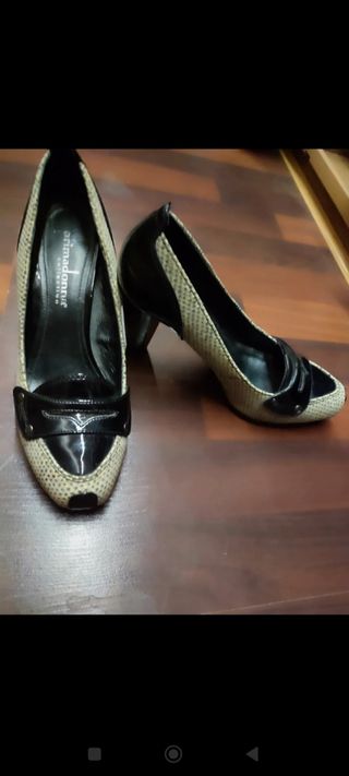 Zapatos tacón cuadros negros y blancos
