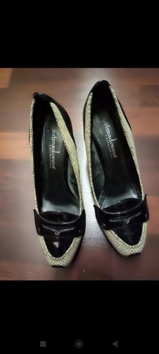 Zapatos tacón cuadros negros y blancos