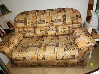Sofá cama y otro dos plazas