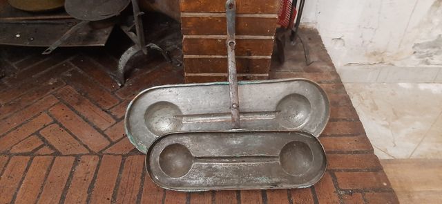 Due leccarde in rame zincato vintage