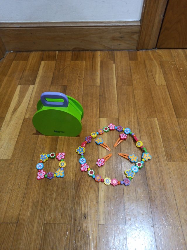 Cajita imantada madera:con bisutería infantil