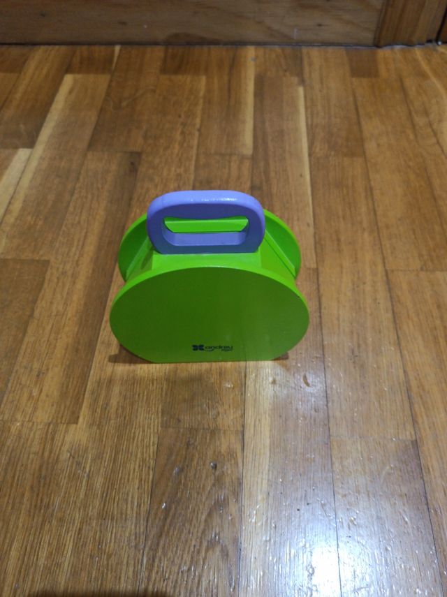 Cajita imantada madera:con bisutería infantil