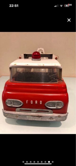 GRANDE VENDITA DI OGGETTI D'ANTIQUARIATO E GIOCATTOLI