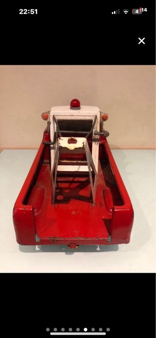 GRANDE VENDITA DI OGGETTI D'ANTIQUARIATO E GIOCATTOLI