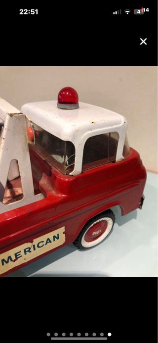 GRANDE VENDITA DI OGGETTI D'ANTIQUARIATO E GIOCATTOLI