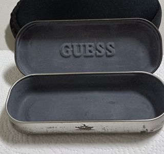 Guess estuche gafas de sol de hojalata vintage