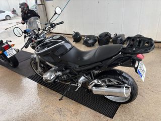 BMW R1200R 110cv amb alarma i maletas original.