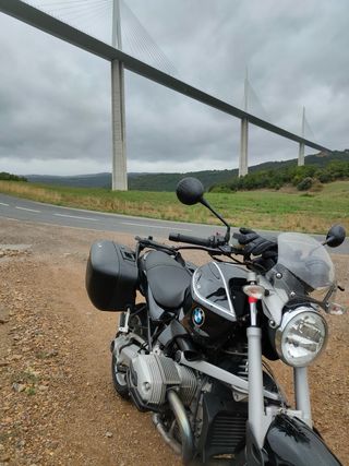 BMW R1200R 110cv amb alarma i maletas original.