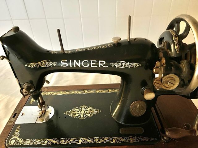 MAQUINA DE COSER ANTIGUA SINGER