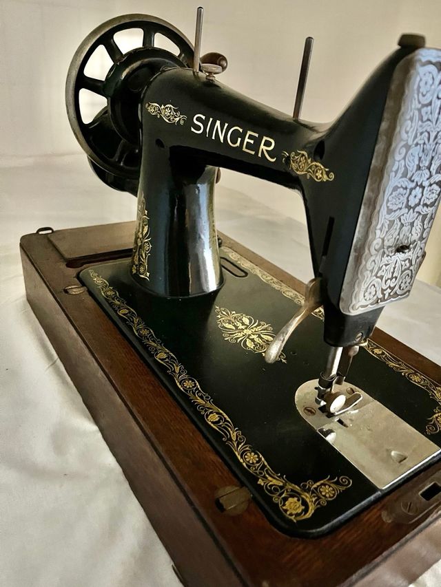 MAQUINA DE COSER ANTIGUA SINGER