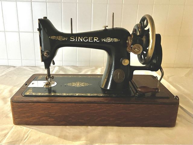 MAQUINA DE COSER ANTIGUA SINGER