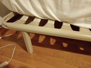 Cama individual y cabecero