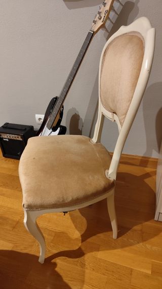 Silla antigua restaurada