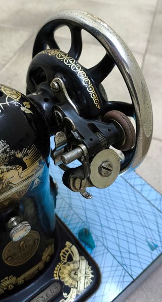 MÁQUINA DE COSER SINGER