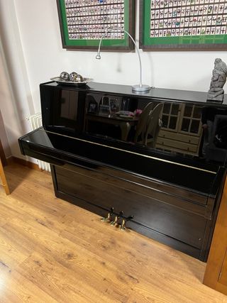 Piano Carl Ebel