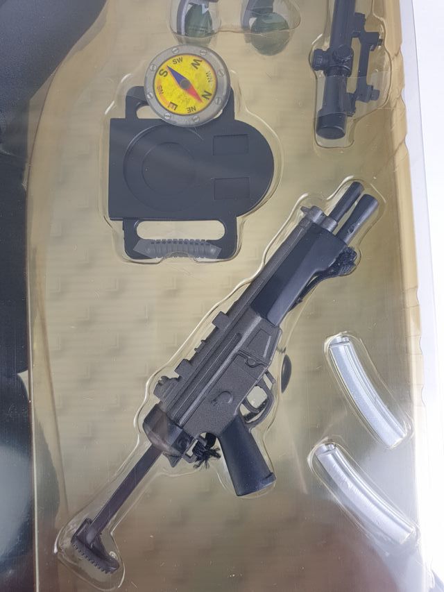 GEYPERMAN - SOLDADOS DEL MUNDO-BUCEADOR BIZAK 1/6