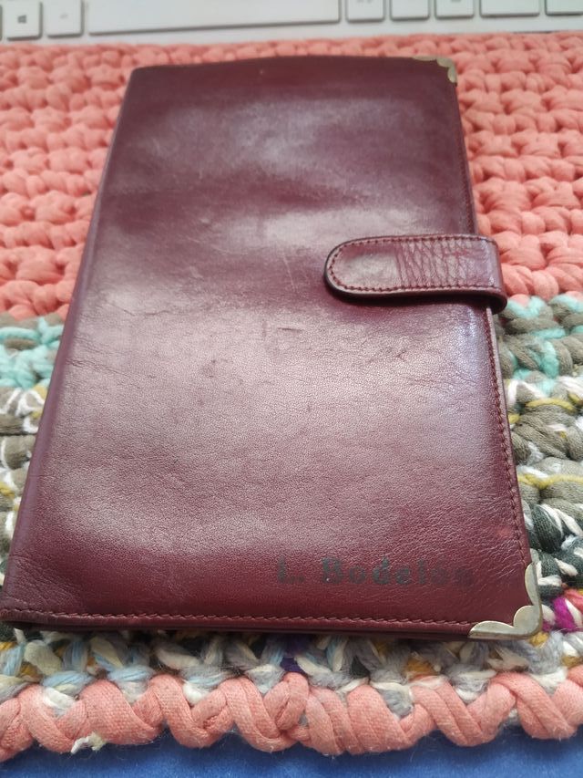 Cartera de piel