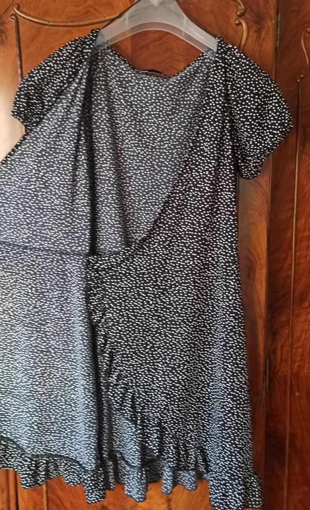 Vestido cruzado, de verano. Talla M. 