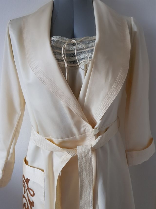 Vestaglia e sottoveste avorio