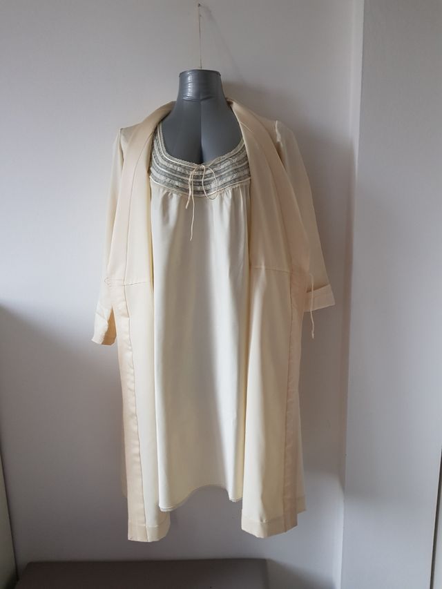 Vestaglia e sottoveste avorio