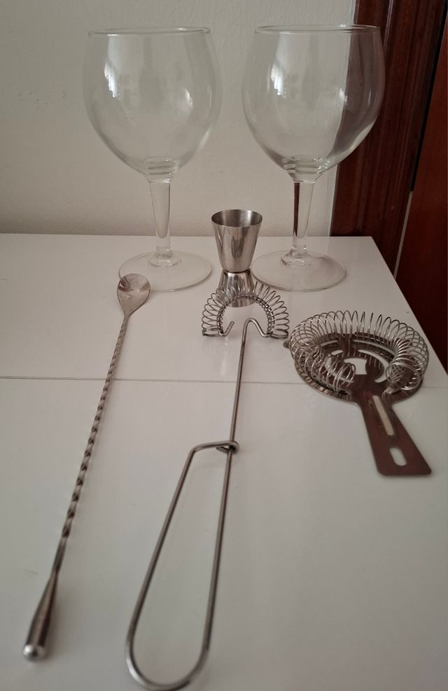 Set de cocktail y copas