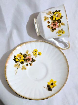 Taza de porcelana Inglesa Royal Stafford