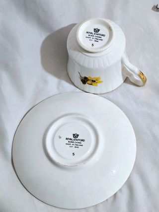 Taza de porcelana Inglesa Royal Stafford