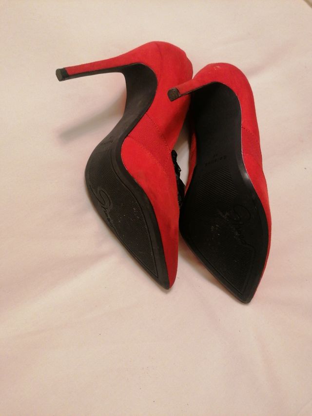 Zapatos rojos salones. T 36