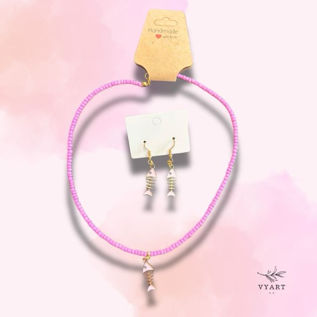 Conjunto de collar y aretes