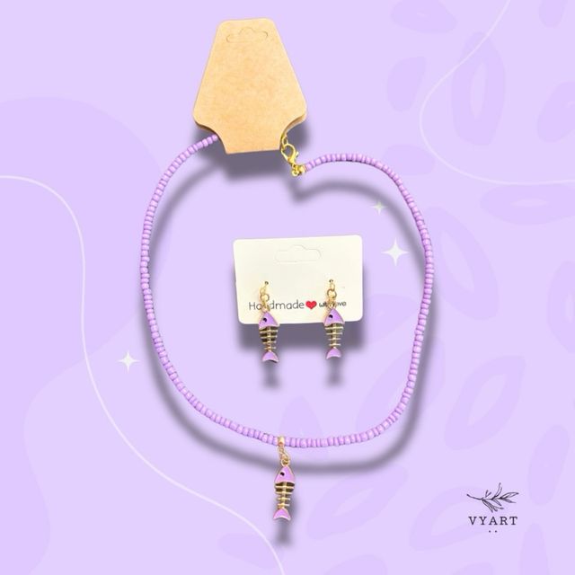 Conjunto de collar y aretes