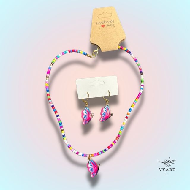 Conjunto de collar y pendientes