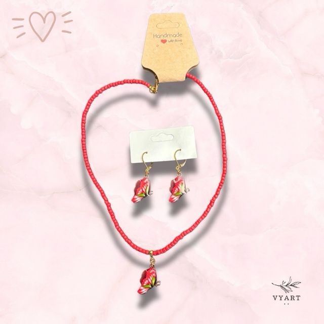 Conjunto de collar y pendientes