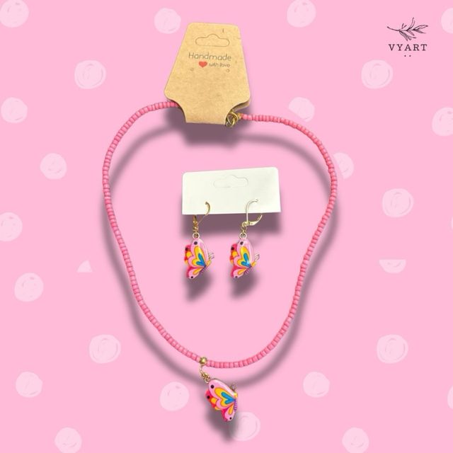 Conjunto de collar y pendientes