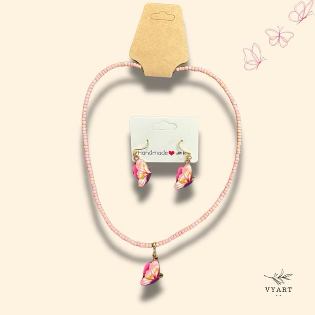 Conjunto de collar y pendientes